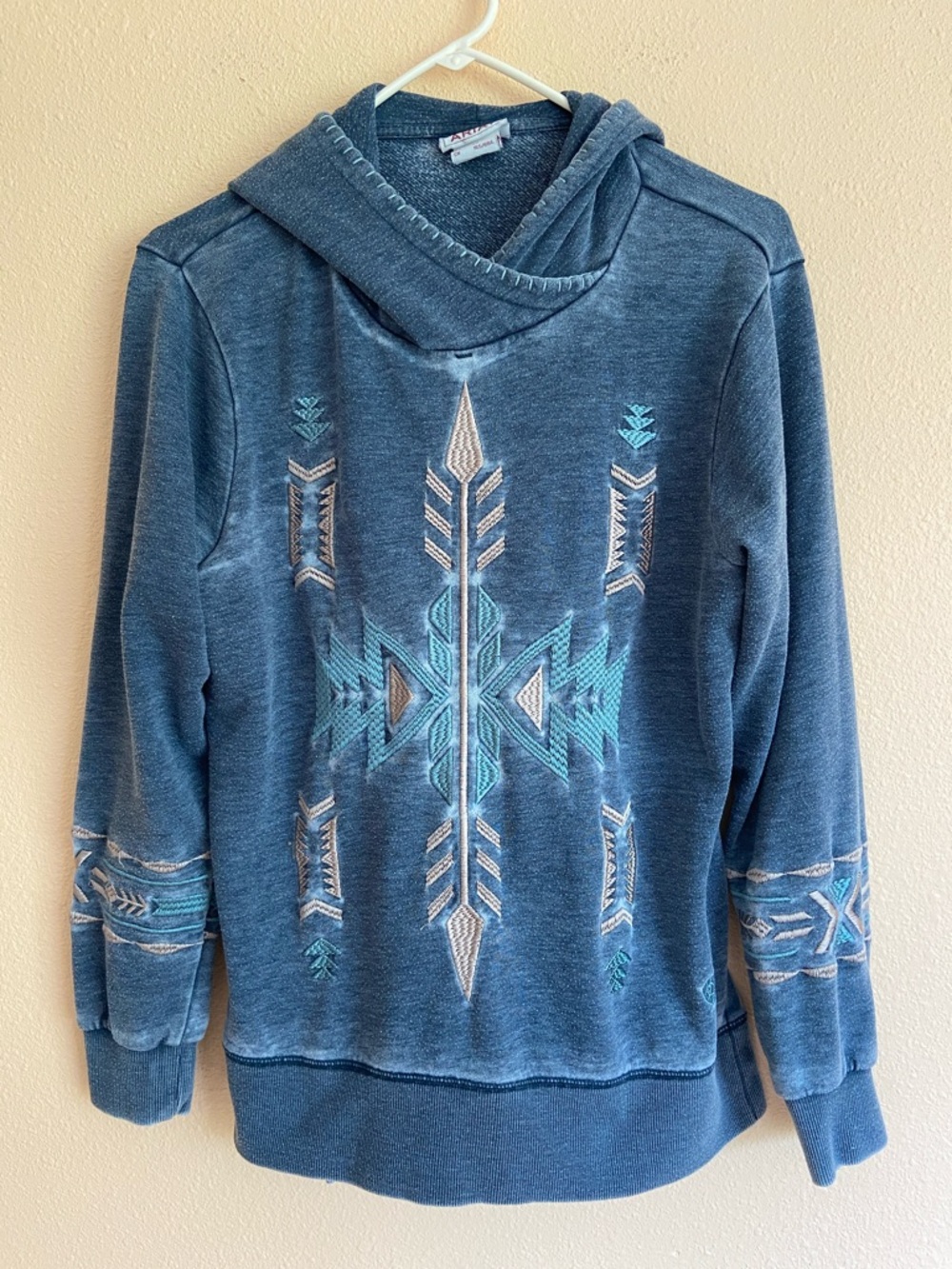 Women’s Ariat Blue Hoodie Sweatshirt, Native American Design, Size Small